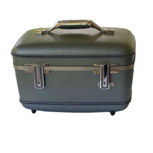 Vintage American Tourister Handheld Trunk - Picture 8 of 10